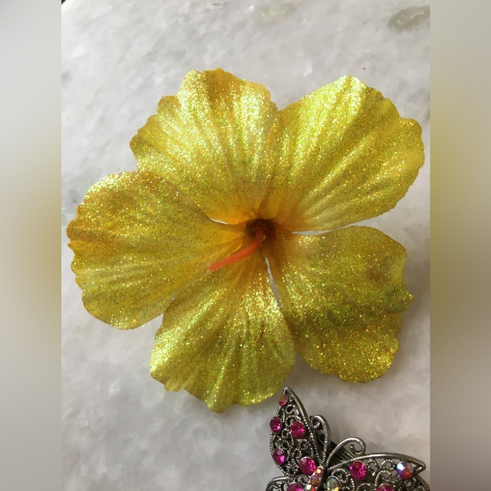 💖✨Pink Butterfly Barrette with crystals ✨ & Yellow glitter Flower Barrette 💖🌼✨✨ - Picture 12 of 16